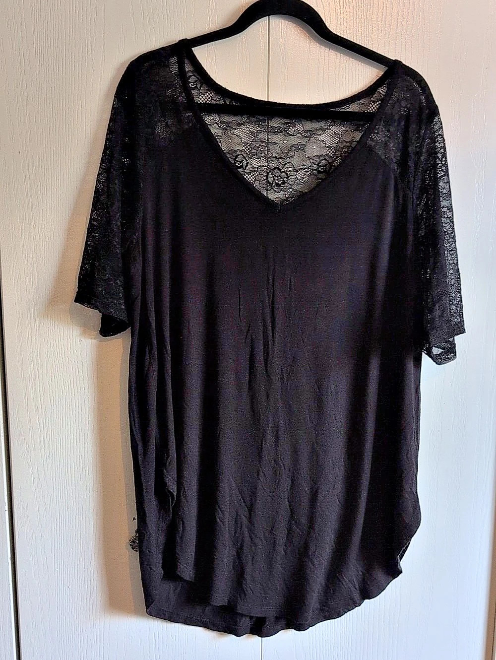 Black Lace Sleeve Tunic Like New